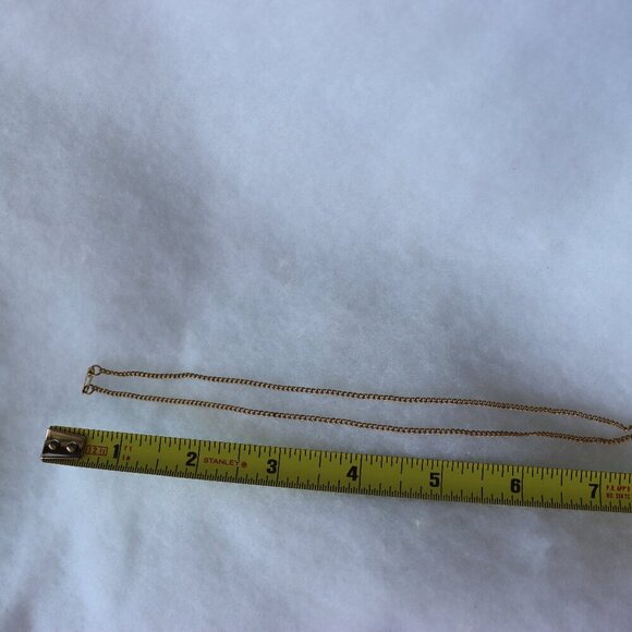15" Gold toned metal linked chain necklace, used, great condition - Picture 3 of 7